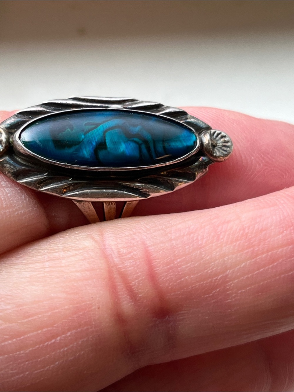 Nakai Navajo Sterling ring with Deep Blue Paua Shell size 6.5 - Picture 8 of 8